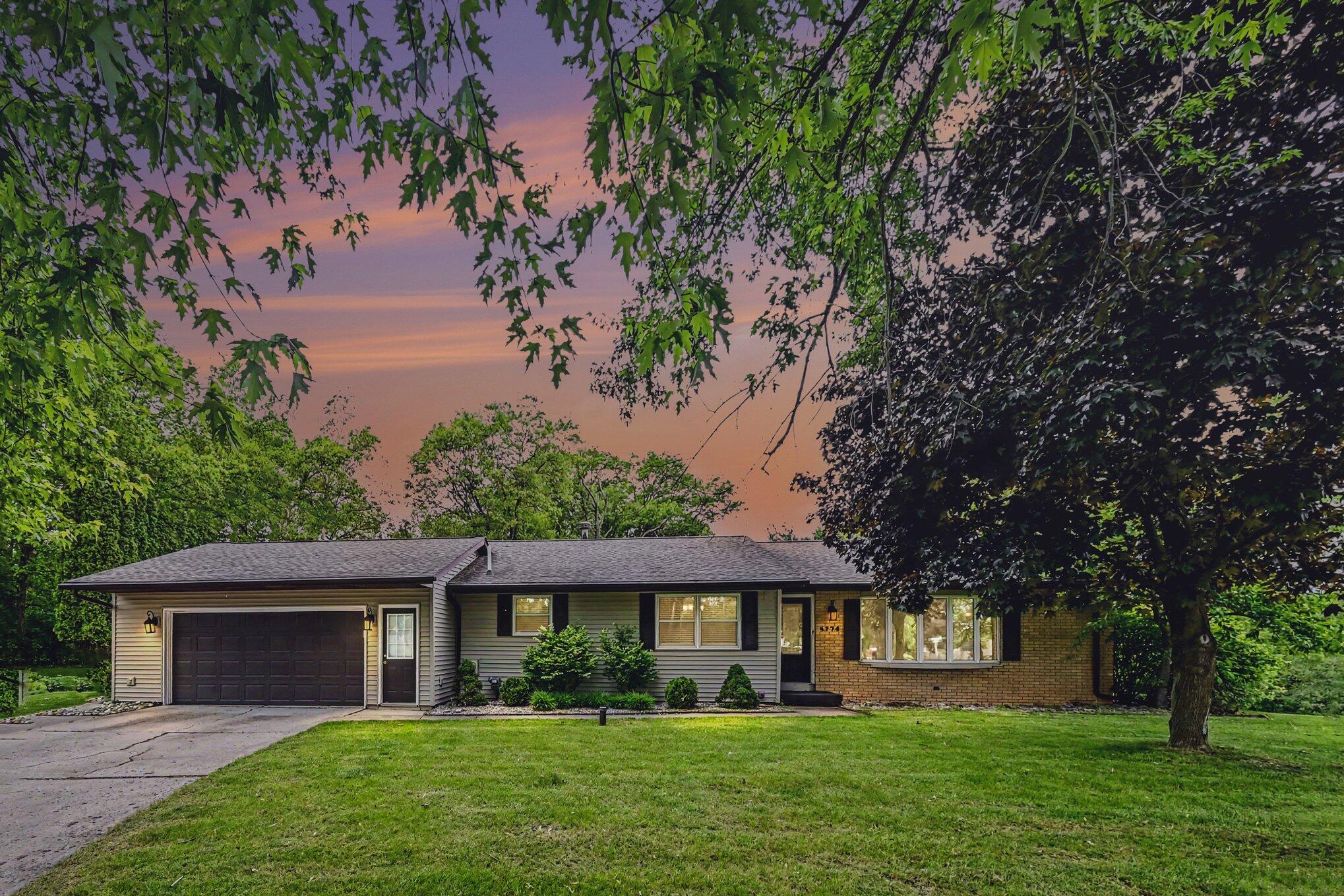 4774 Benelux Court