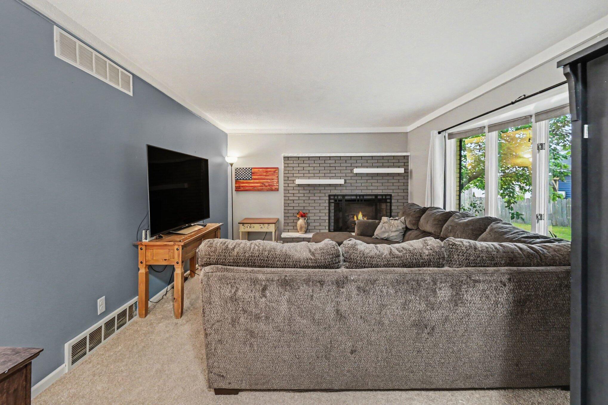 4774 Benelux Court
