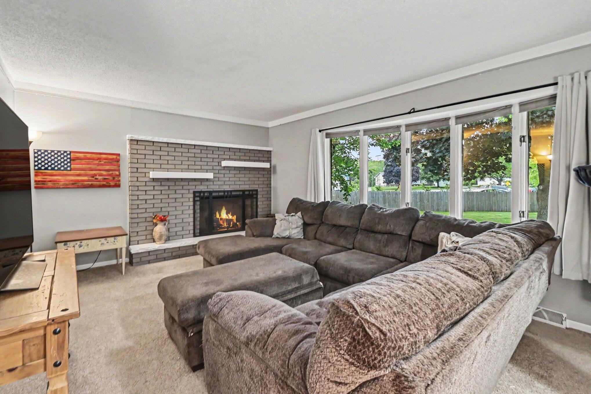 4774 Benelux Court