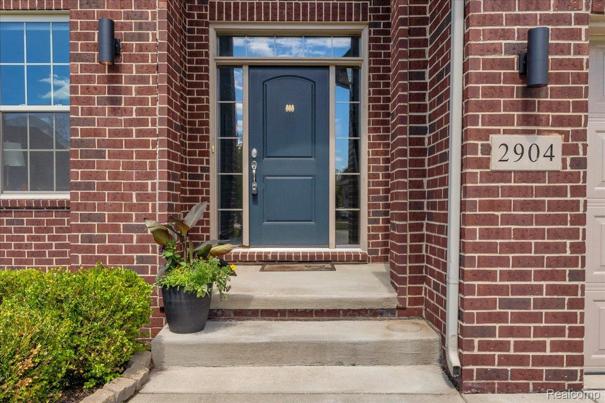 2904 Secret Way