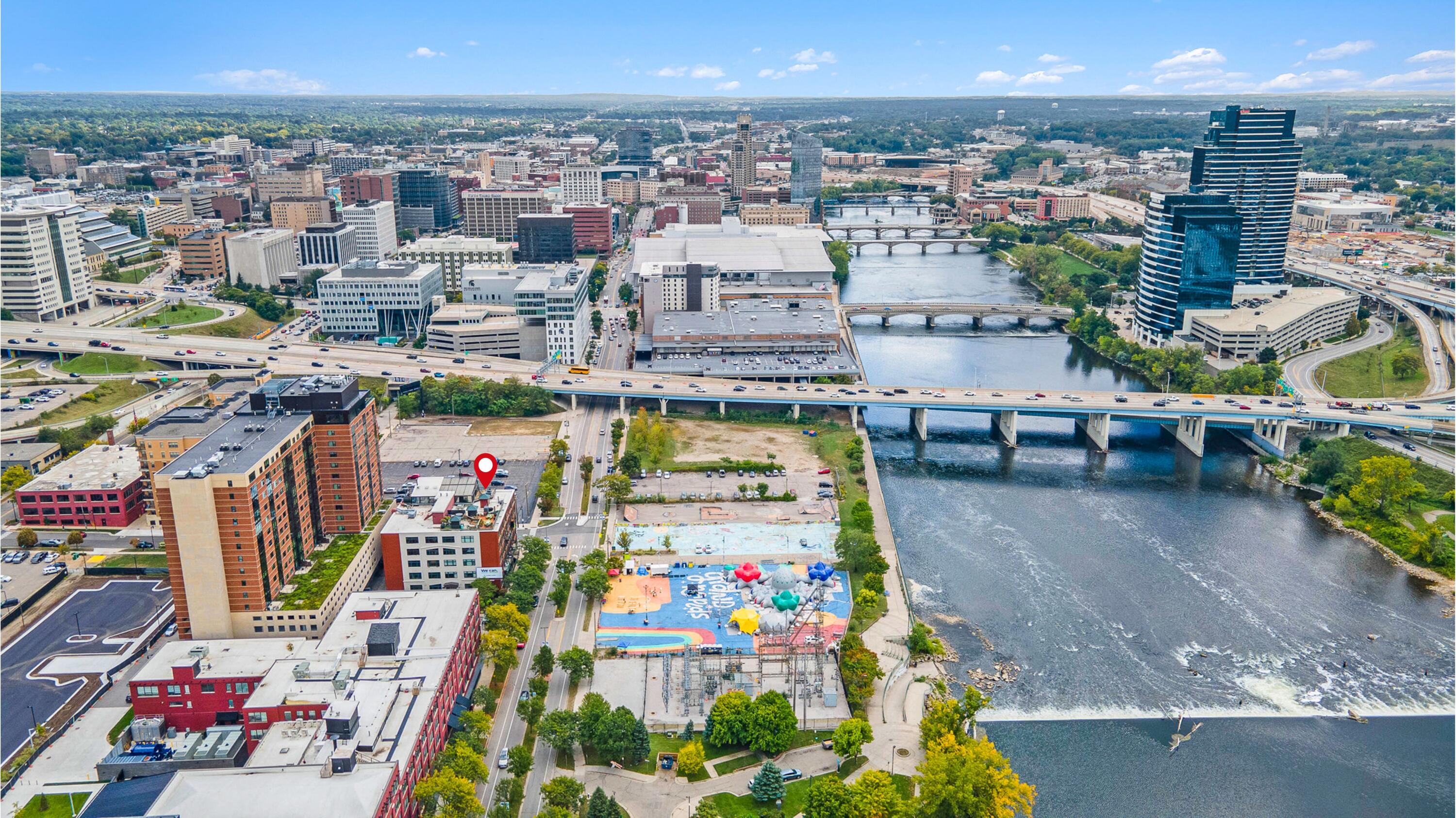 600 Monroe Avenue NW 406