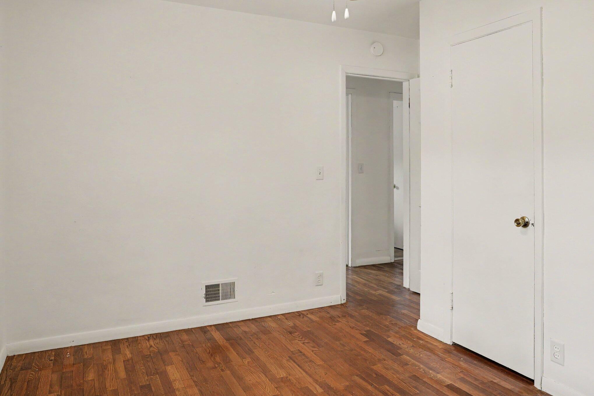 56 Garden Avenue N