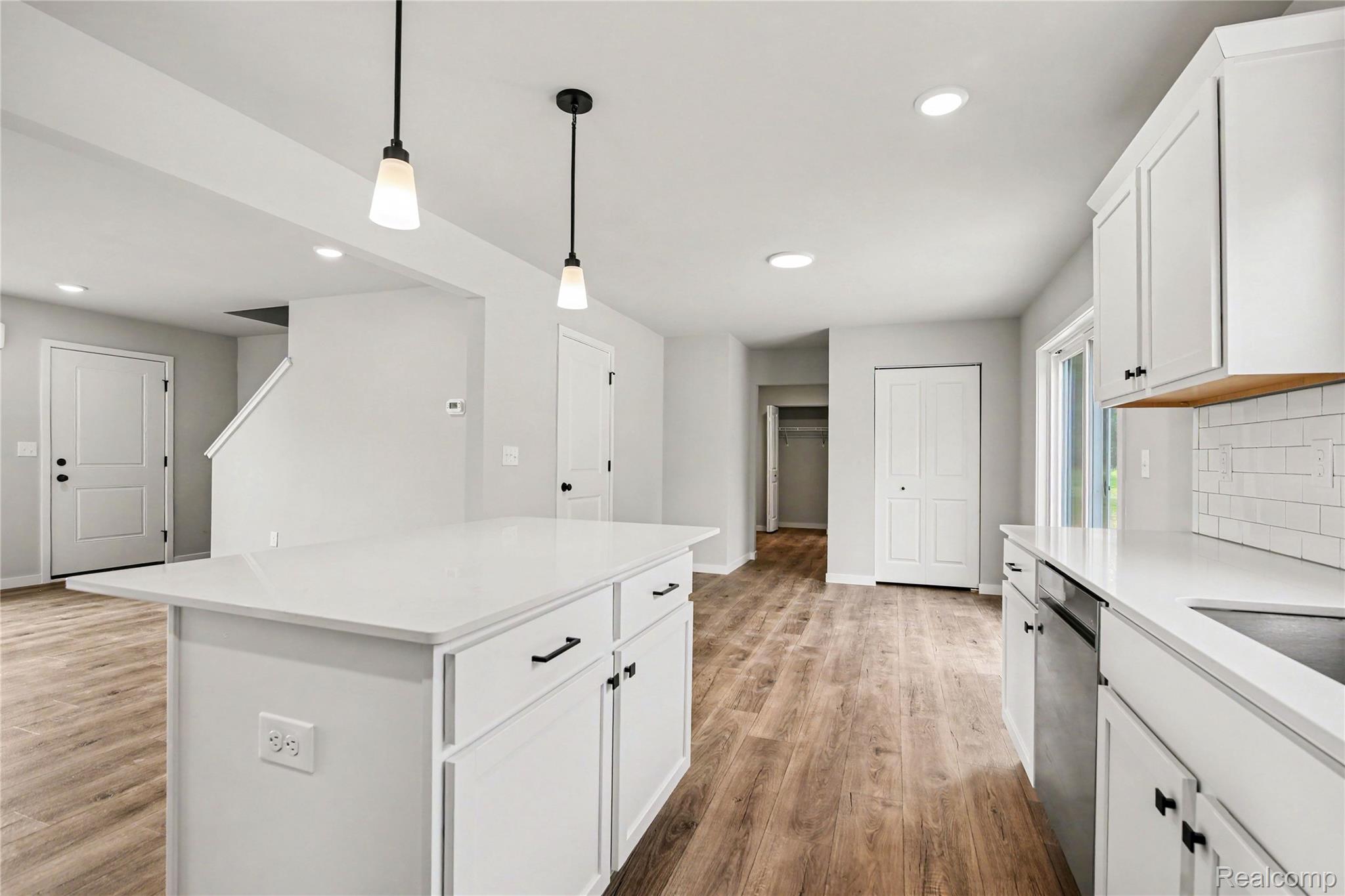 751 Lone Oak Way