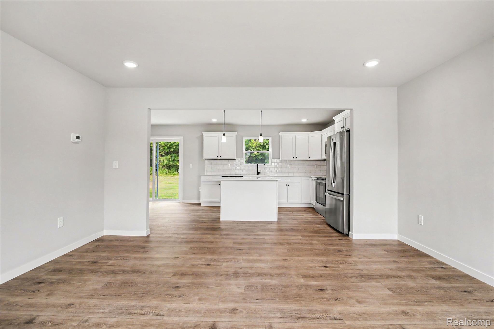 751 Lone Oak Way