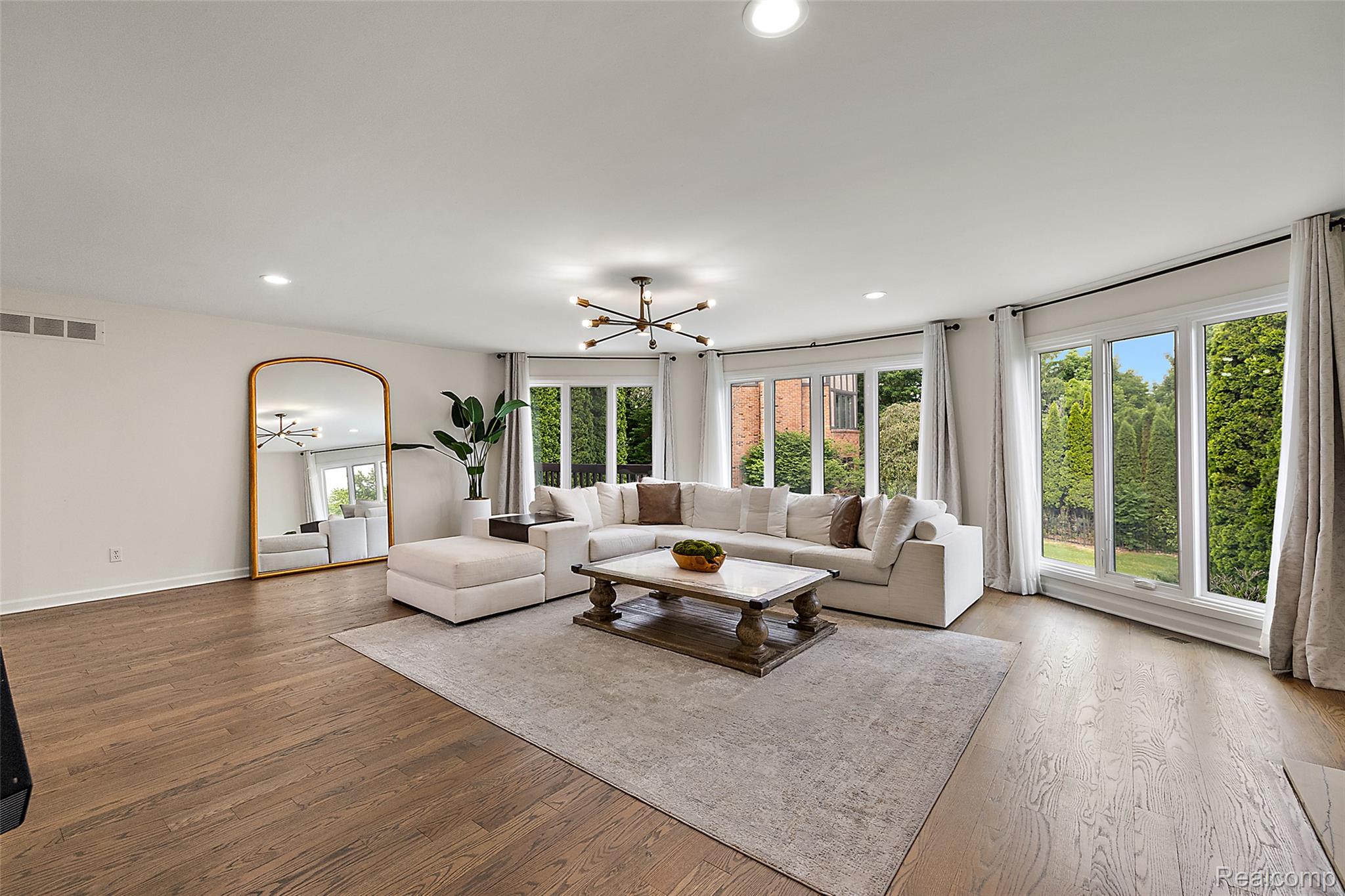 1966 Mapleridge Road
