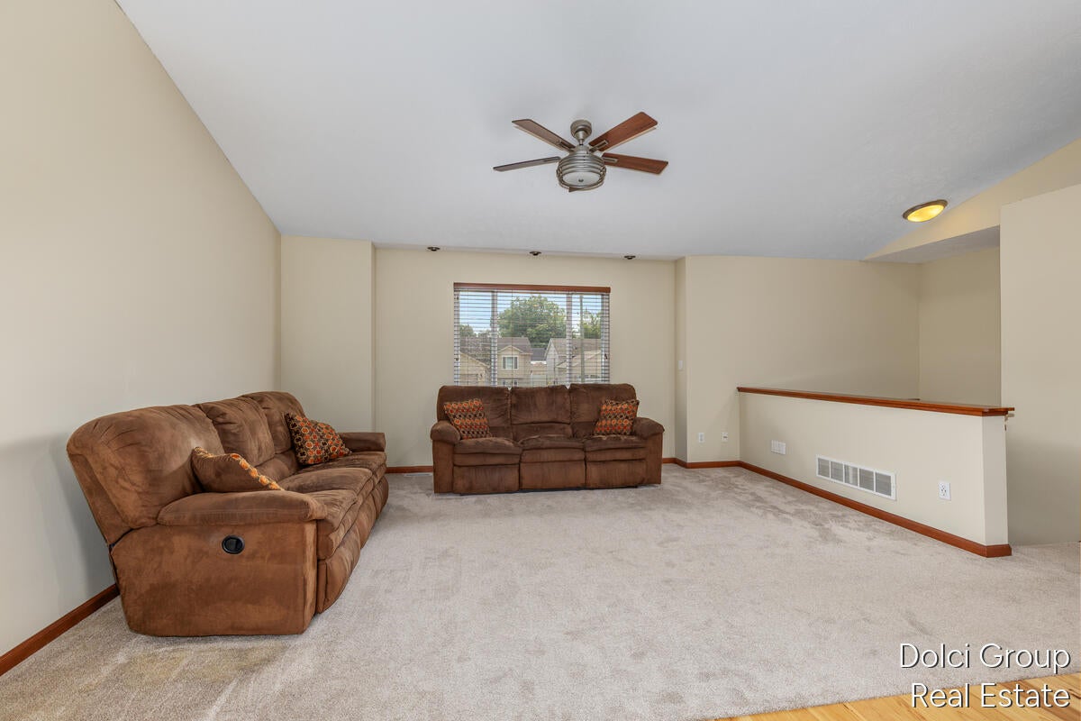 303 Regent Street SE