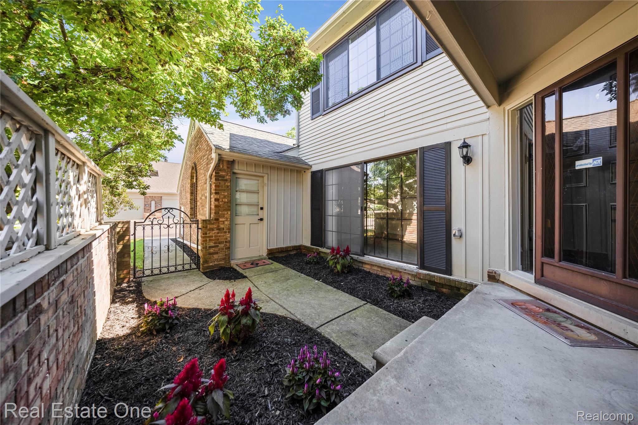 6027 Pebble Lane Court