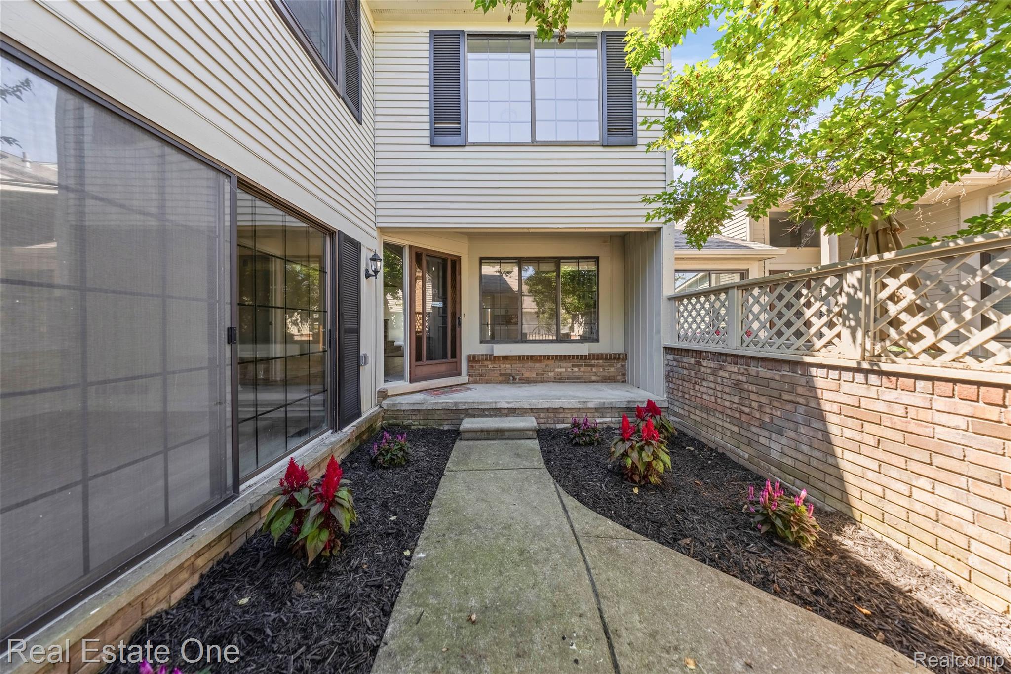 6027 Pebble Lane Court