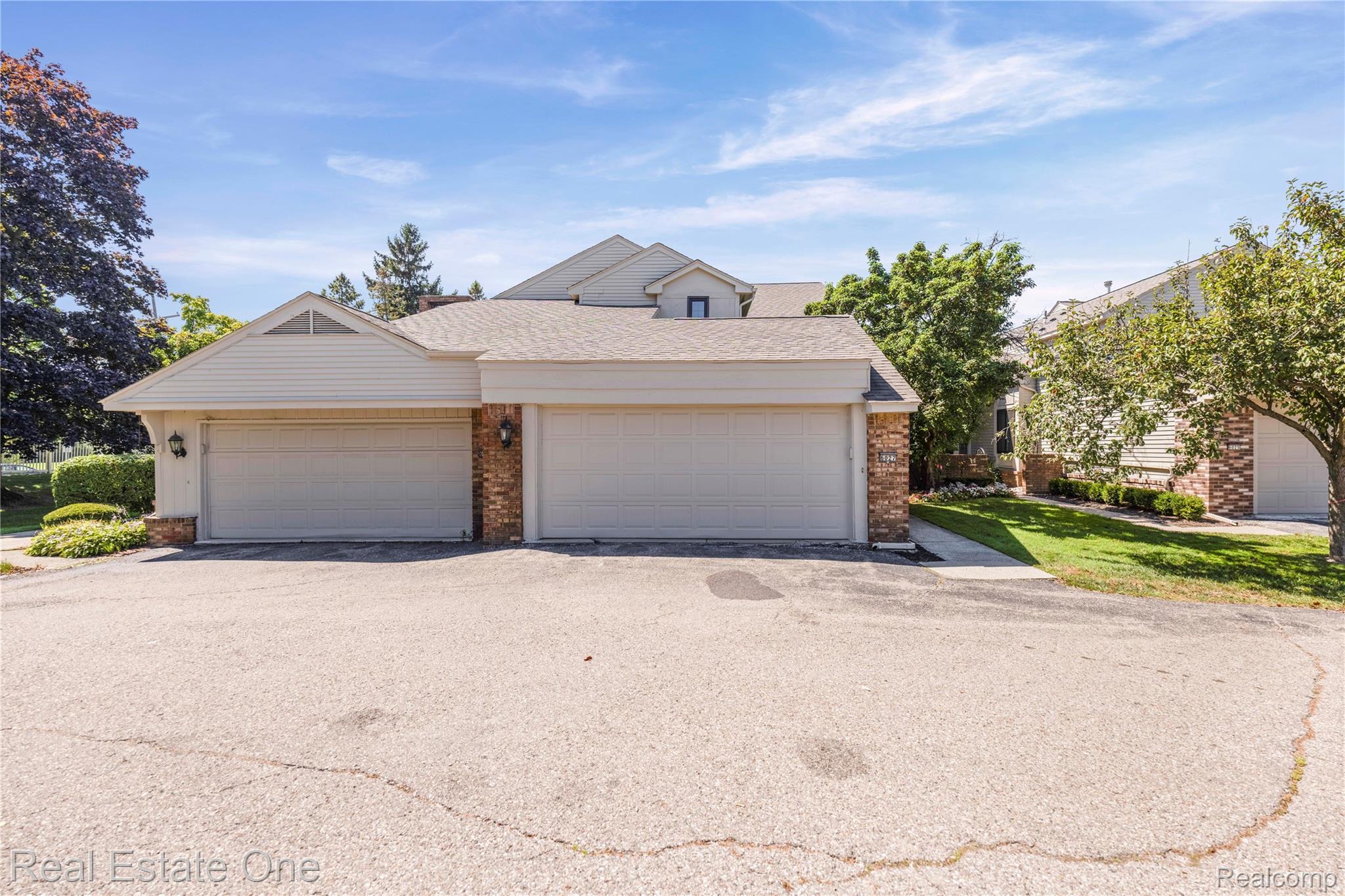 6027 Pebble Lane Court