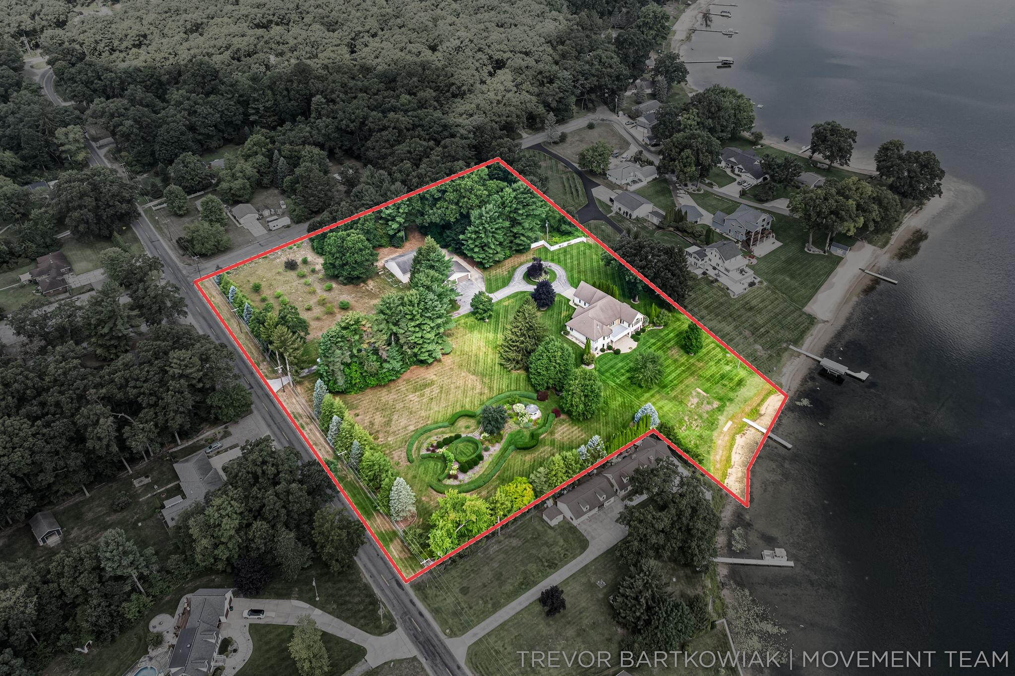2696 Middle Lake Road