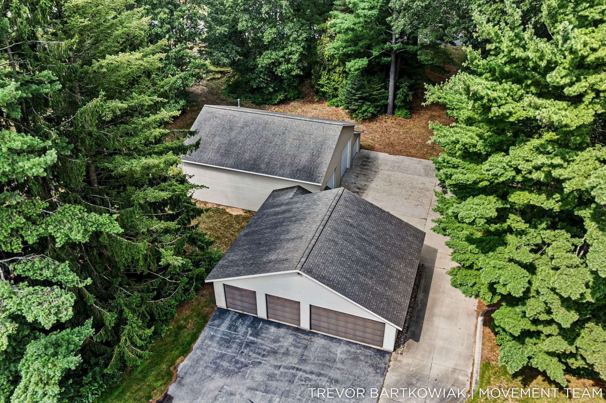 2696 Middle Lake Road