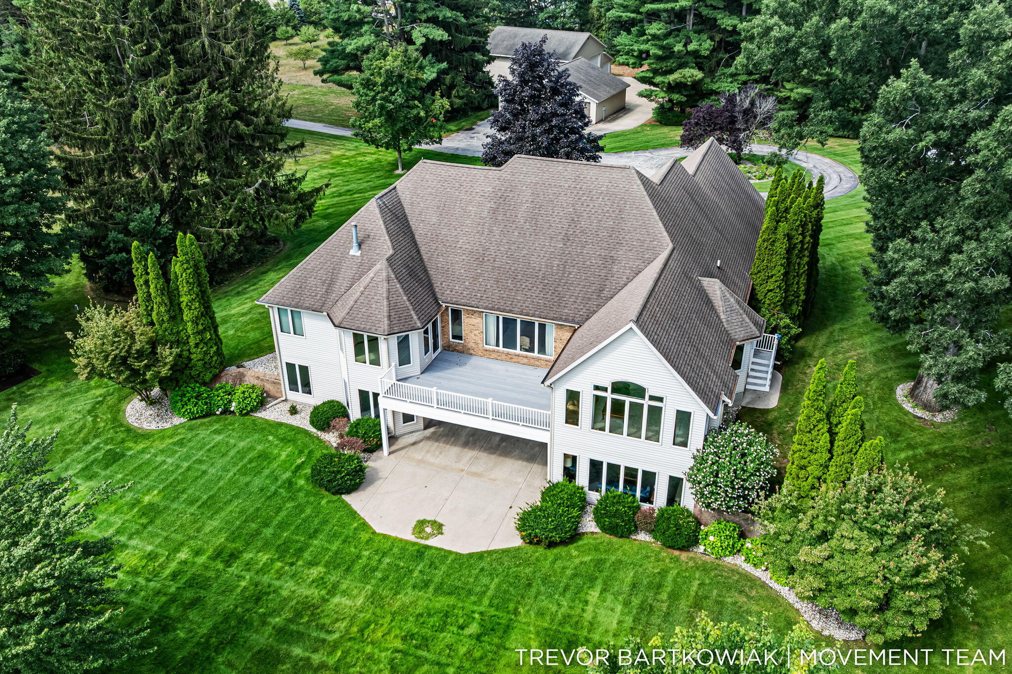 2696 Middle Lake Road