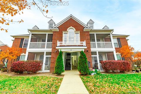 921 E Summerfield Glen Circle Scio Township MI 48103