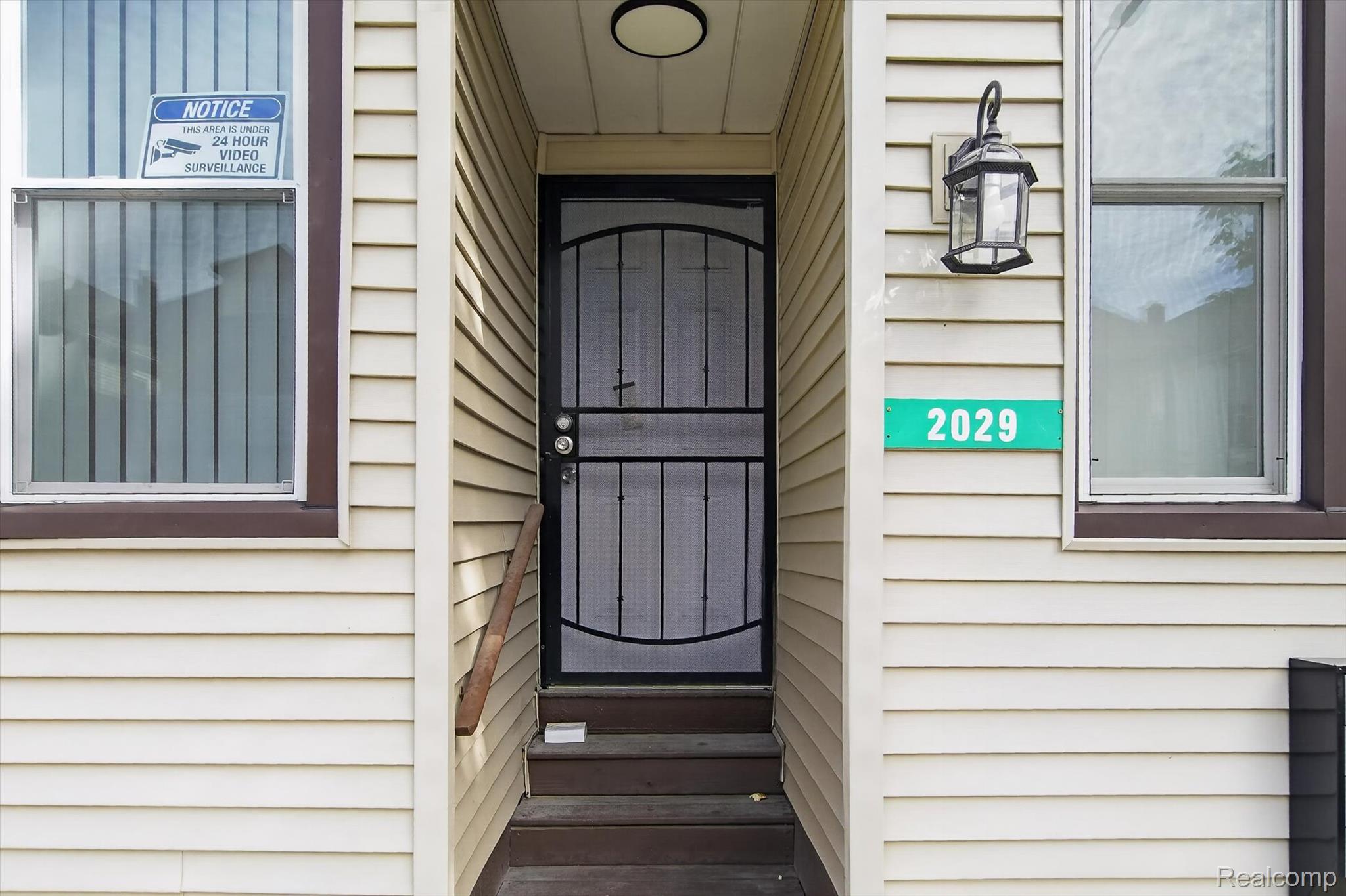 2029 Trowbridge