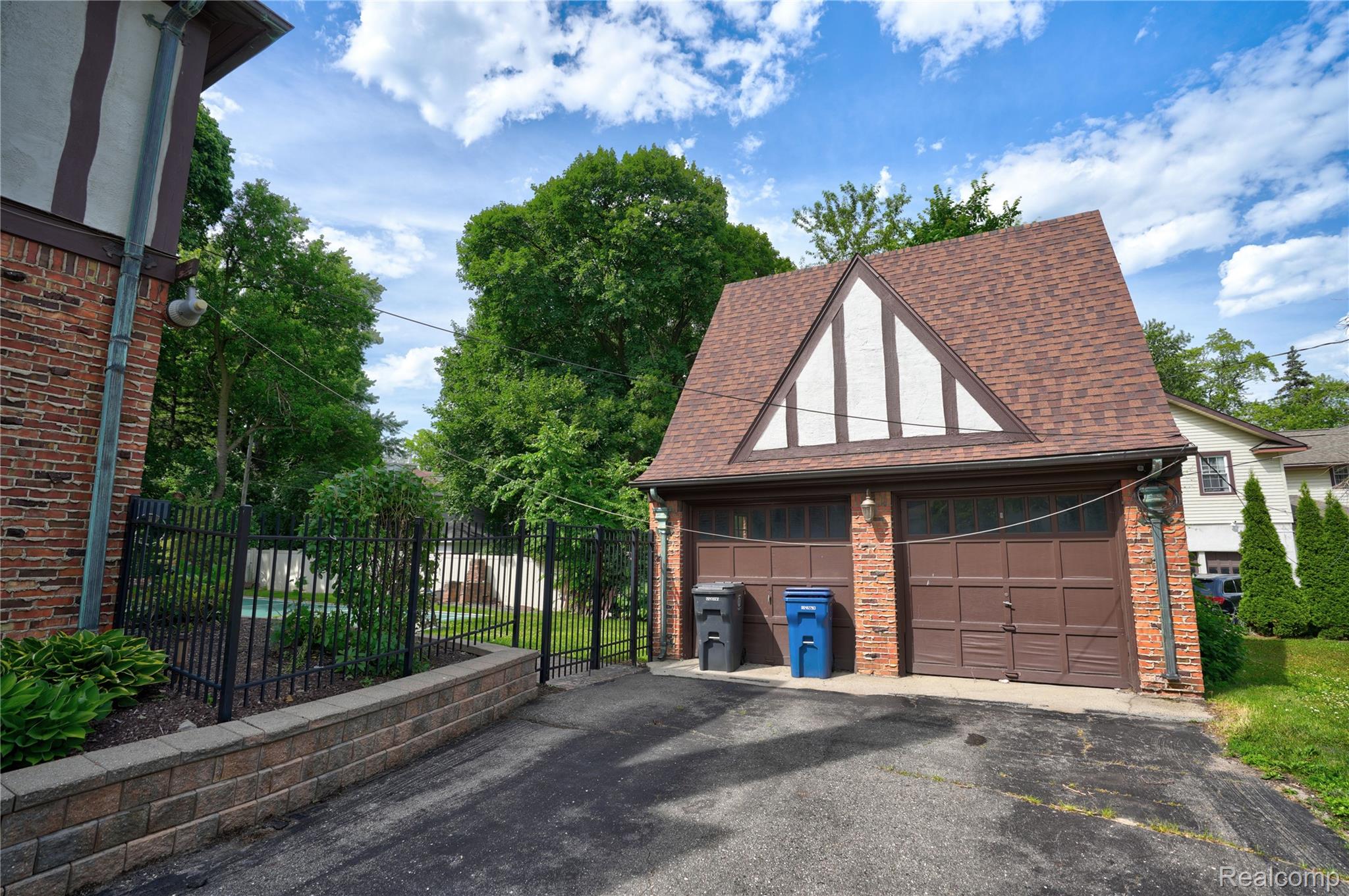 1117 South Drive