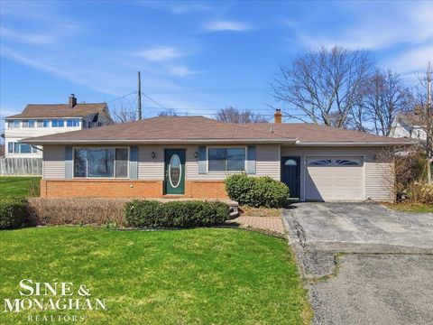 1350 Oakland Avenue St Clair City MI 48079