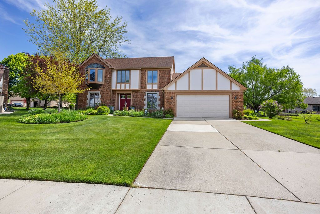 34570 NAVIN Court