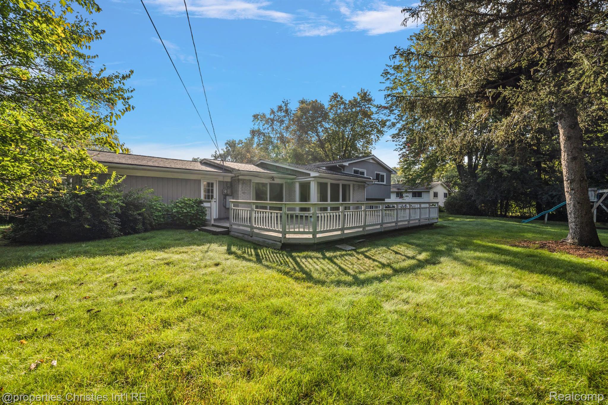 7252 STONEBROOK Road N