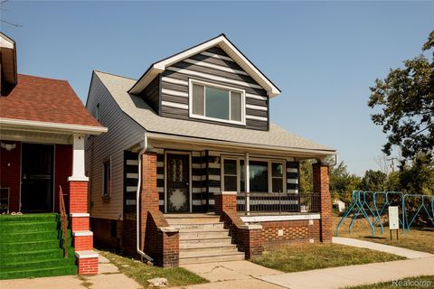 2221 Carpenter Street Hamtramck City MI 48212