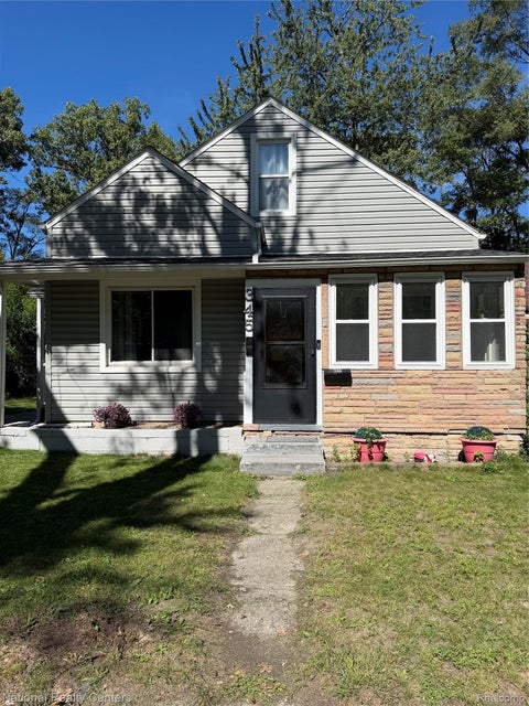 Photo for 345 E Maxlow Avenue
