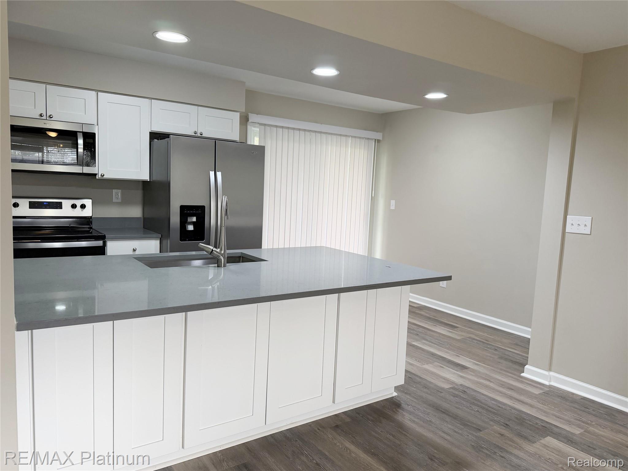 10257 GRAND RIVER Road 1