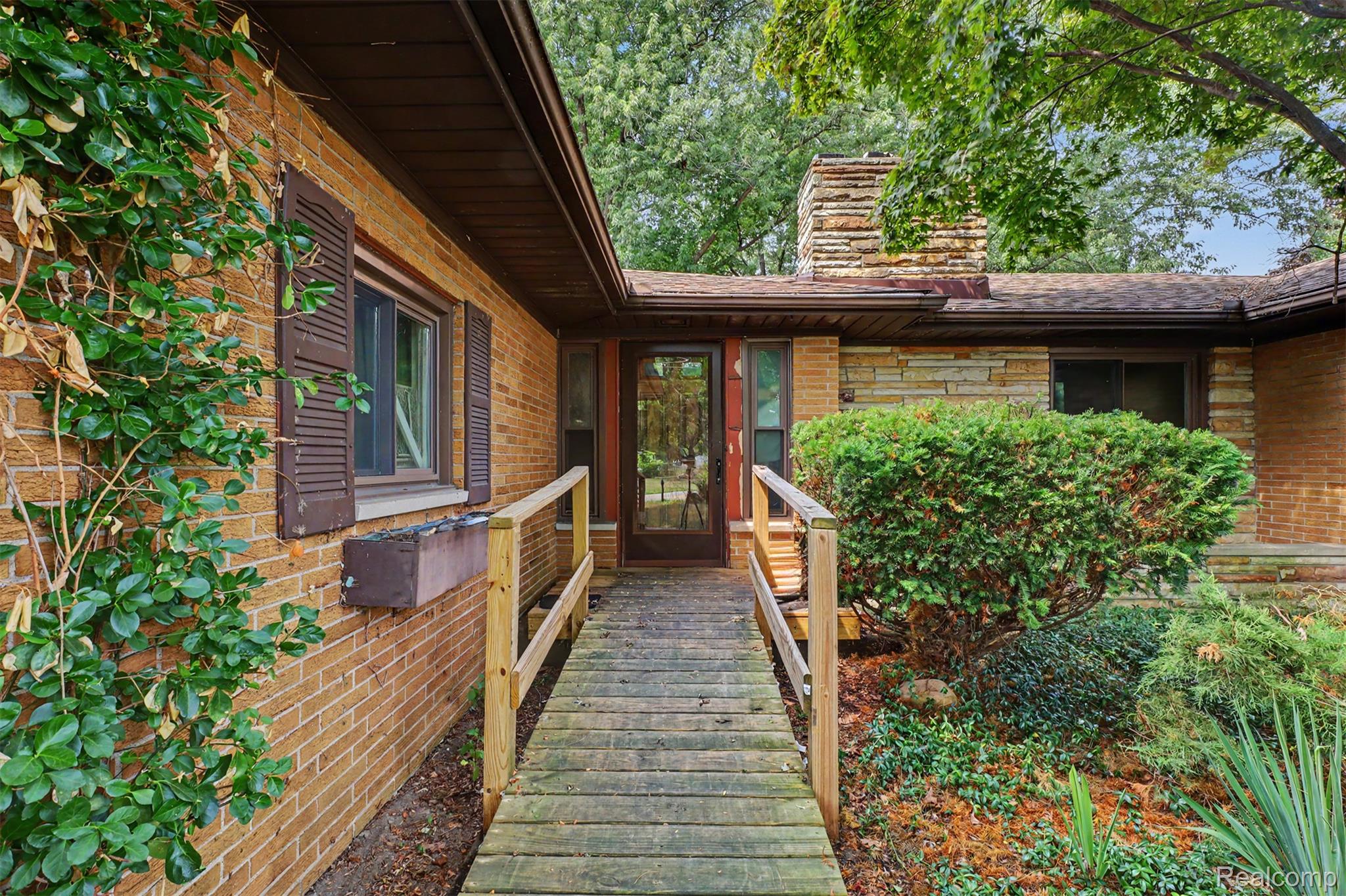 3216 Circle Drive