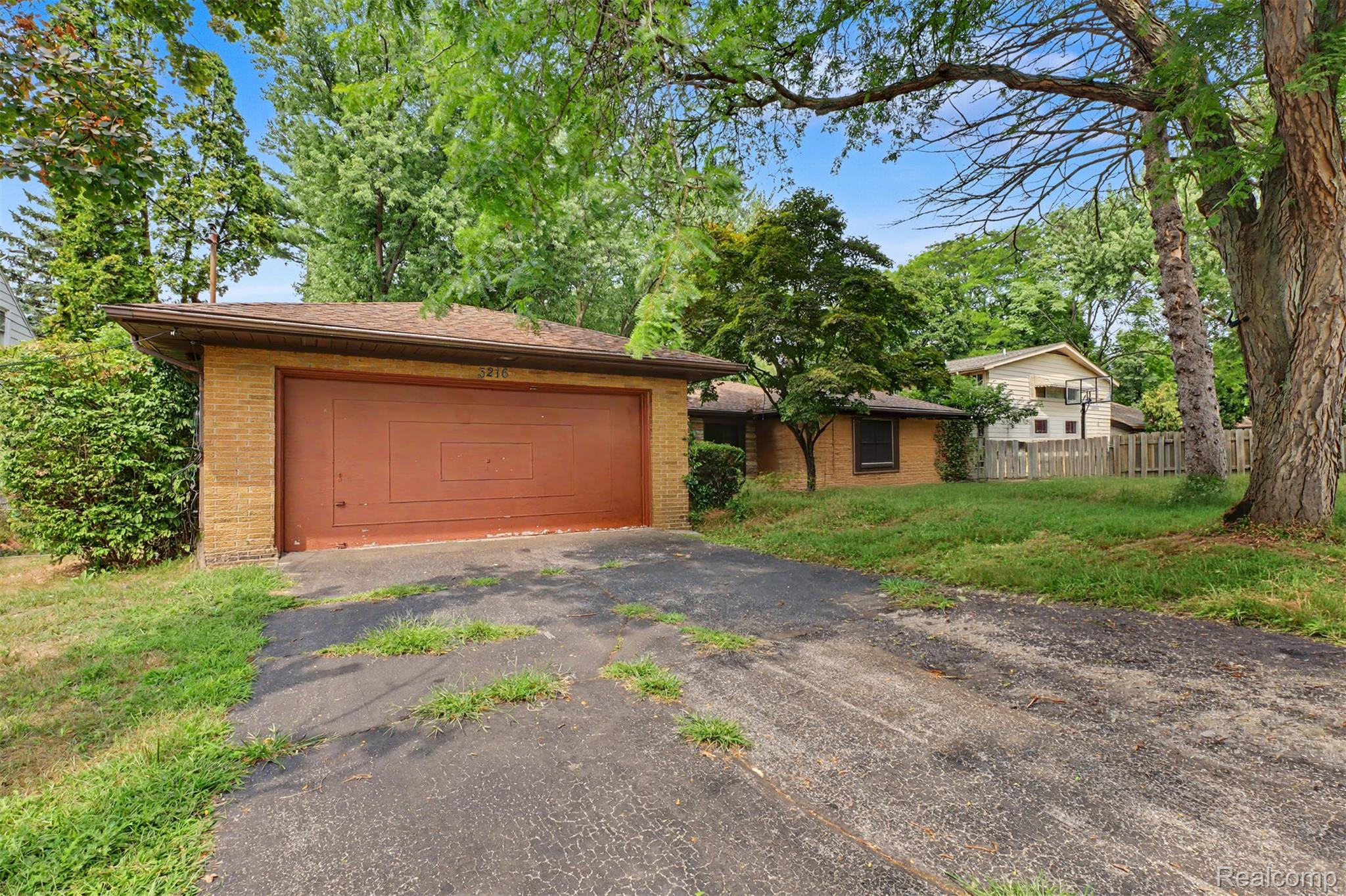3216 Circle Drive