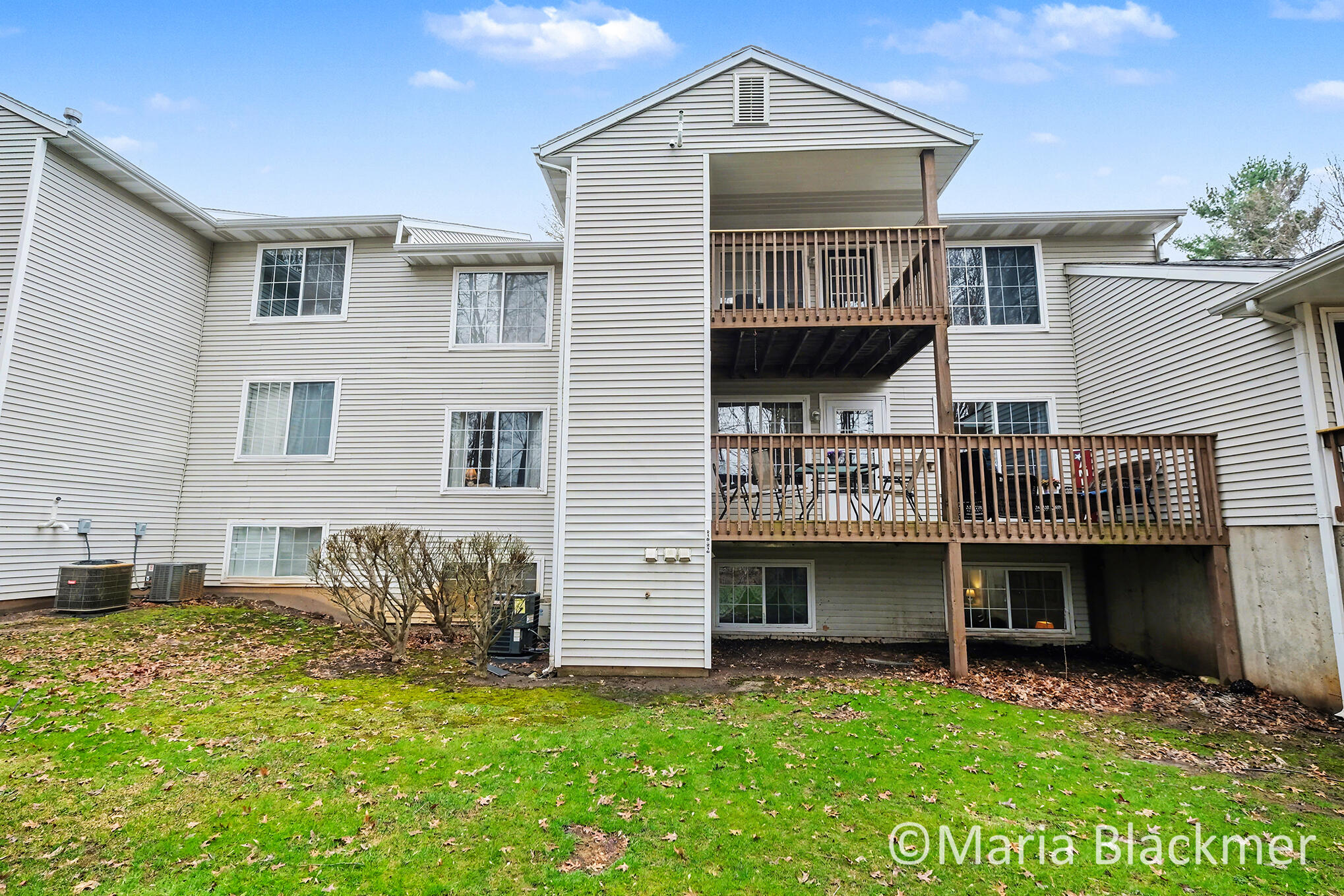 216 Hunters Lane NE 11