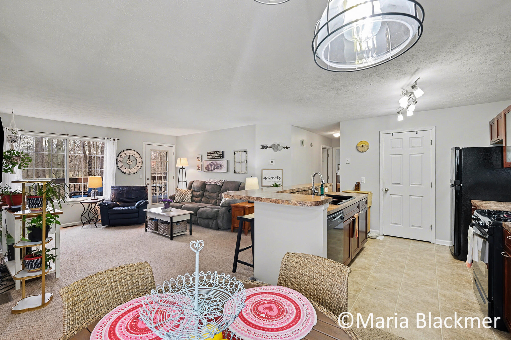 216 Hunters Lane NE 11