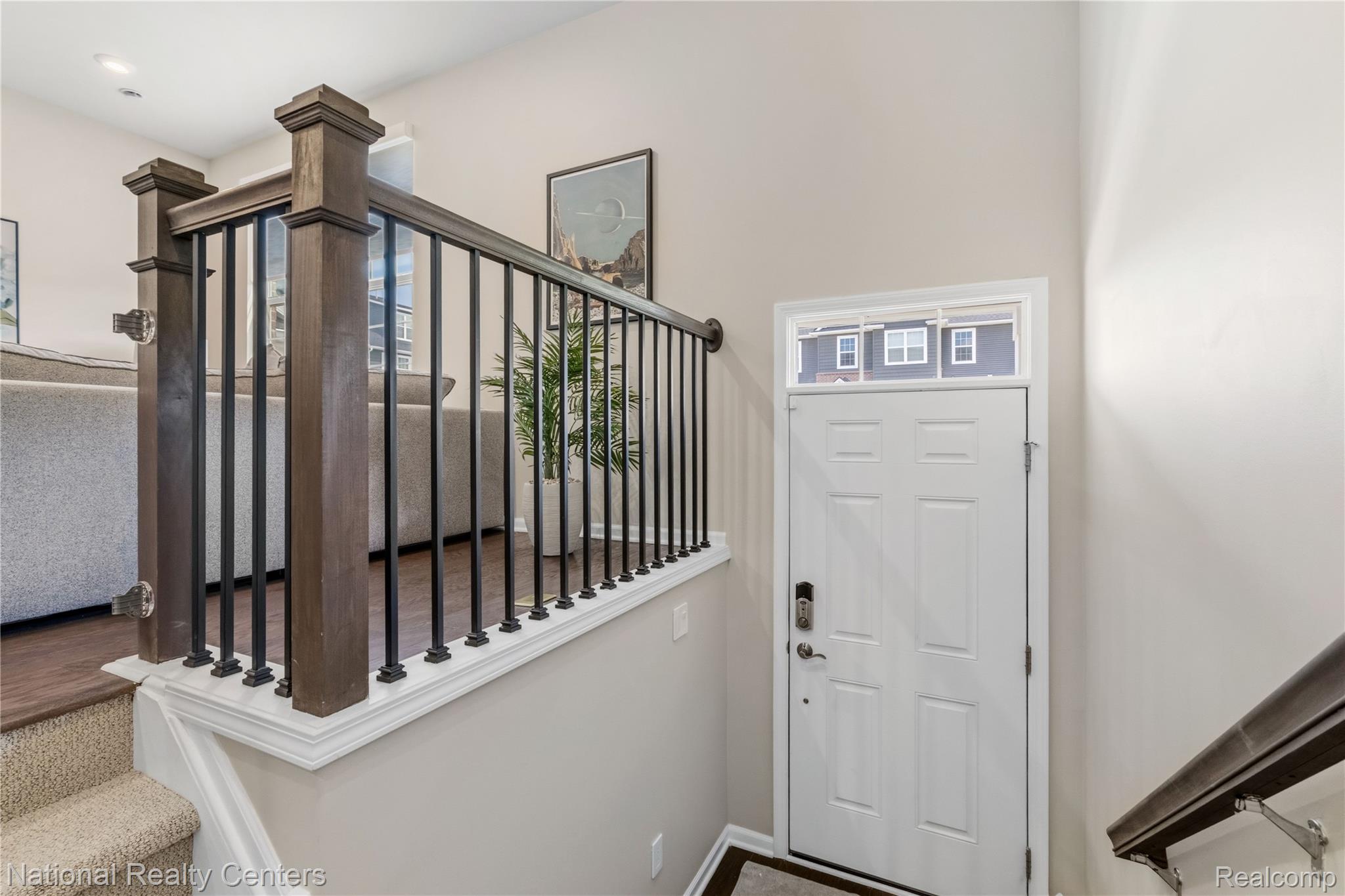212 S Sydney Court