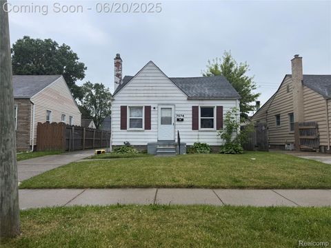 7576 Wood Avenue Warren City MI 48091