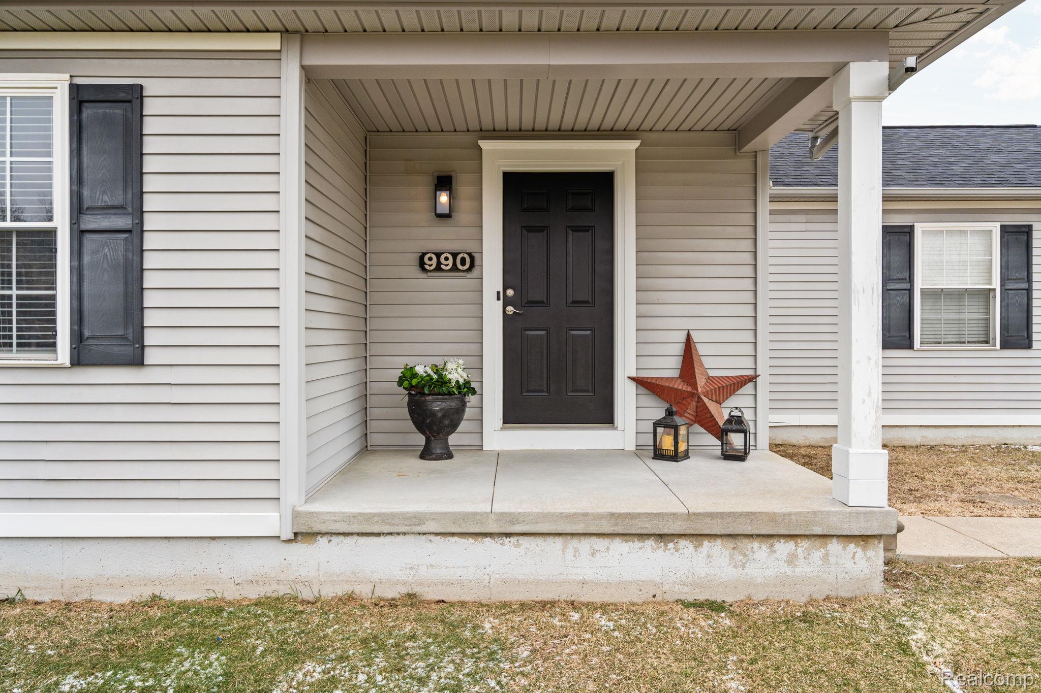 990 Waters Edge Lane