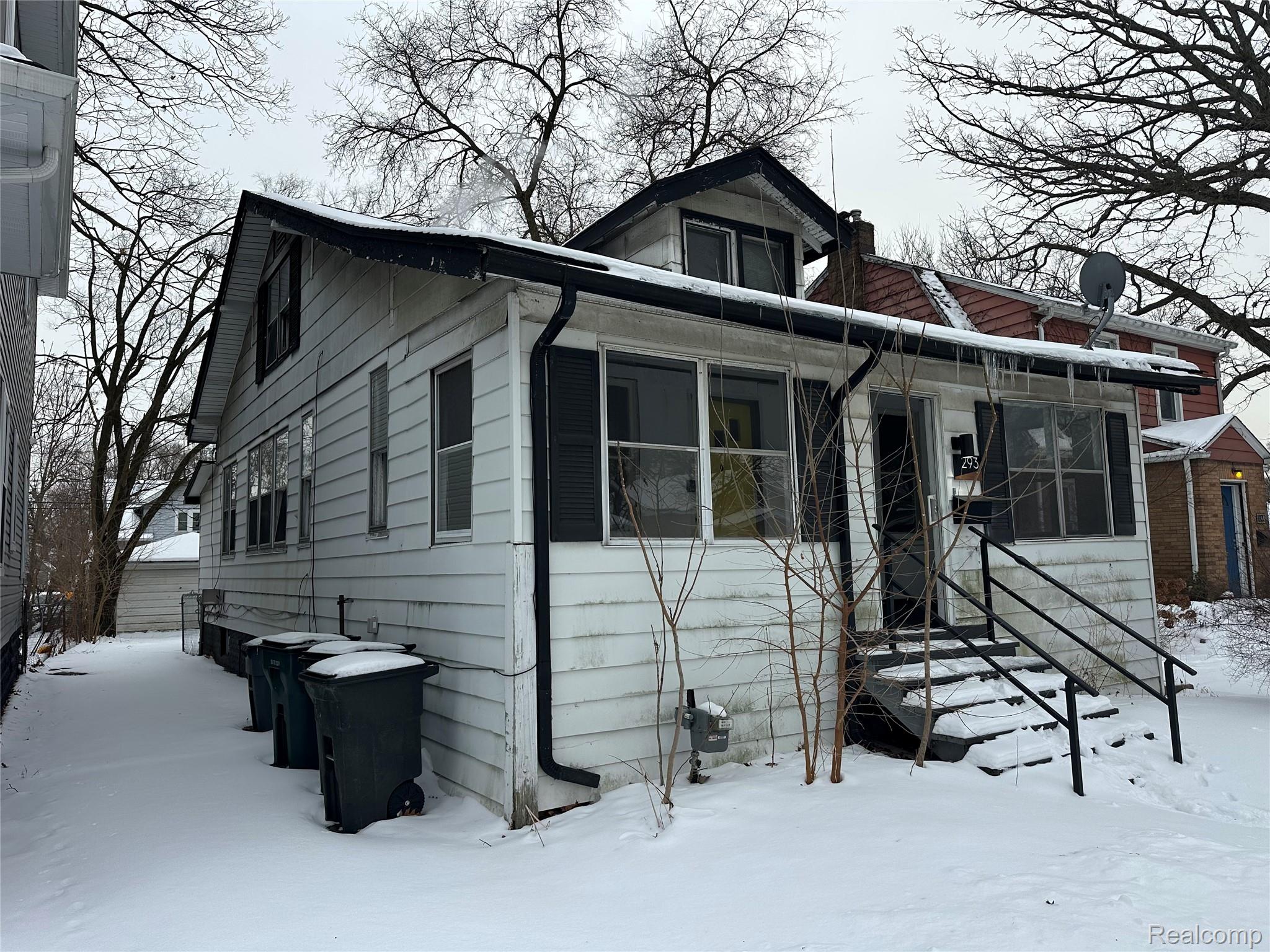 293 FIELDING Street