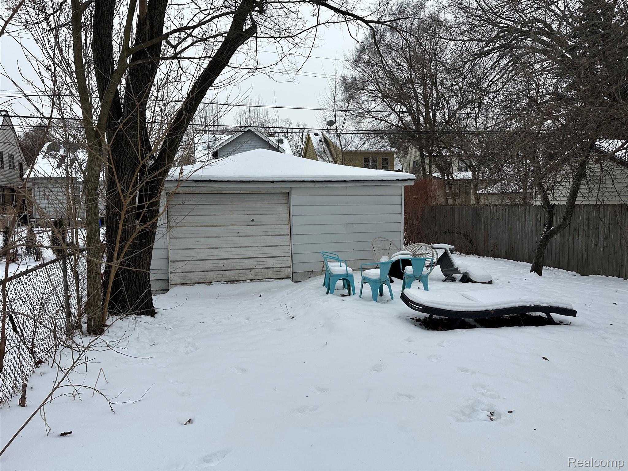 293 FIELDING Street