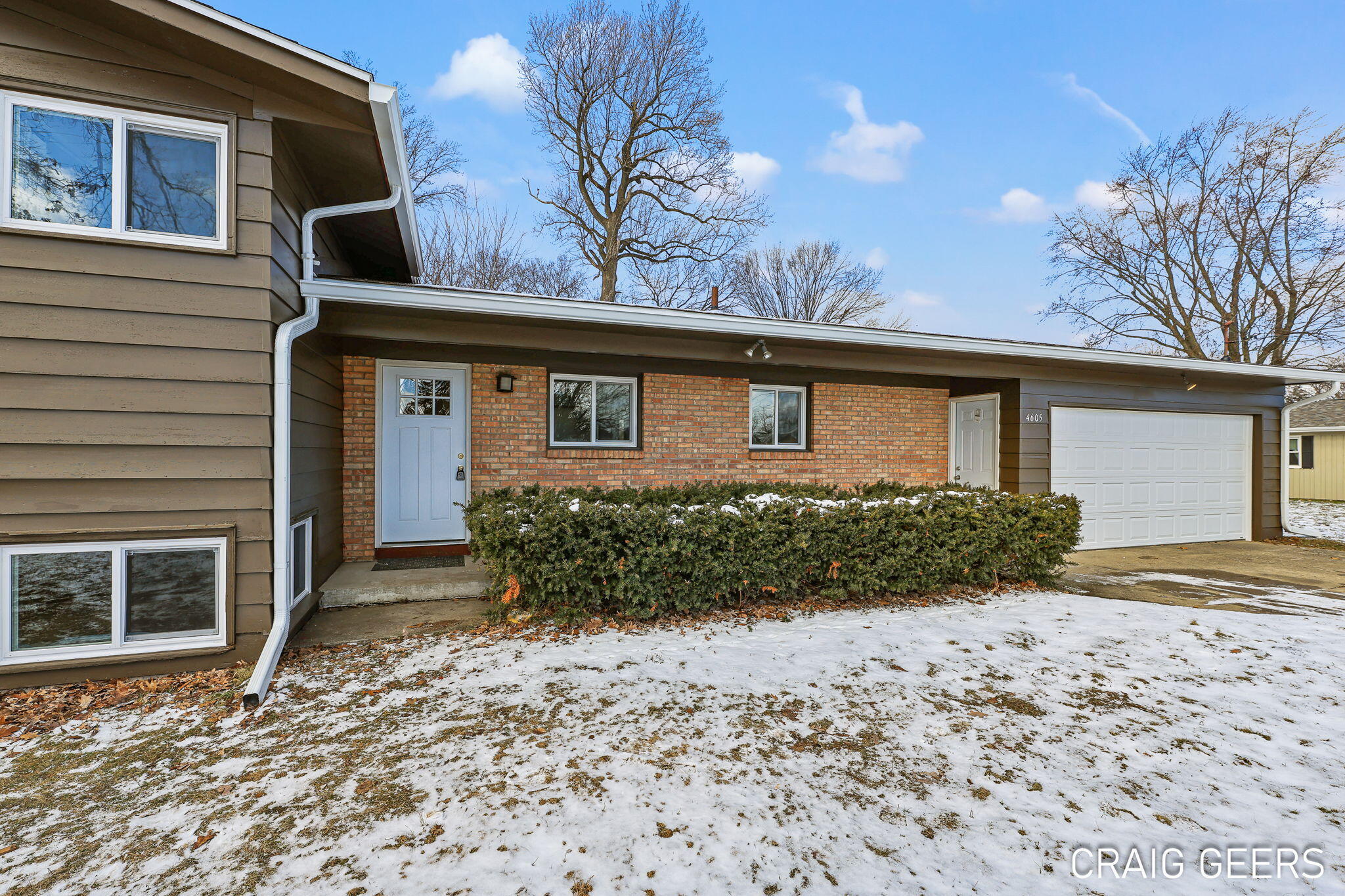 4605 Poinsettia Avenue SE