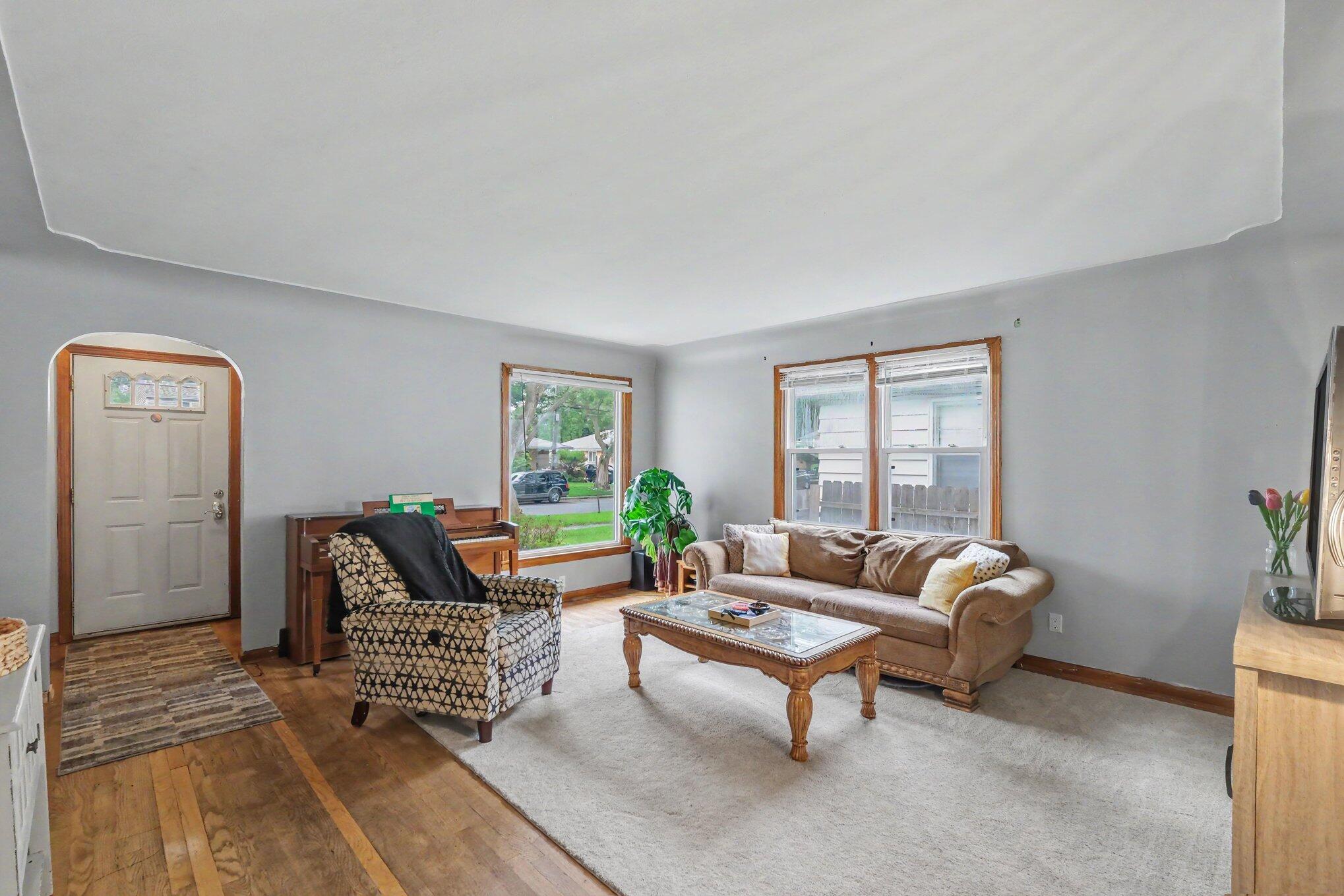 227 Leyden Avenue SW