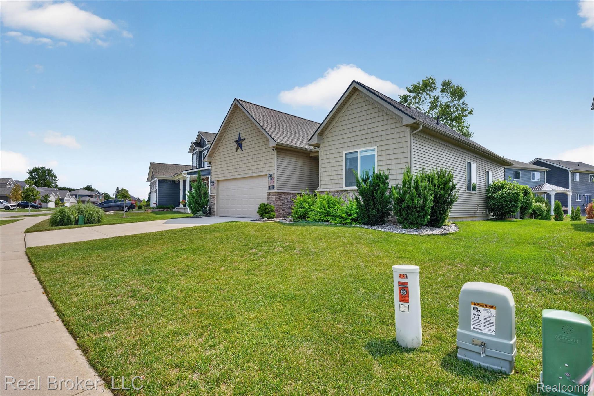 322 Hidden River E