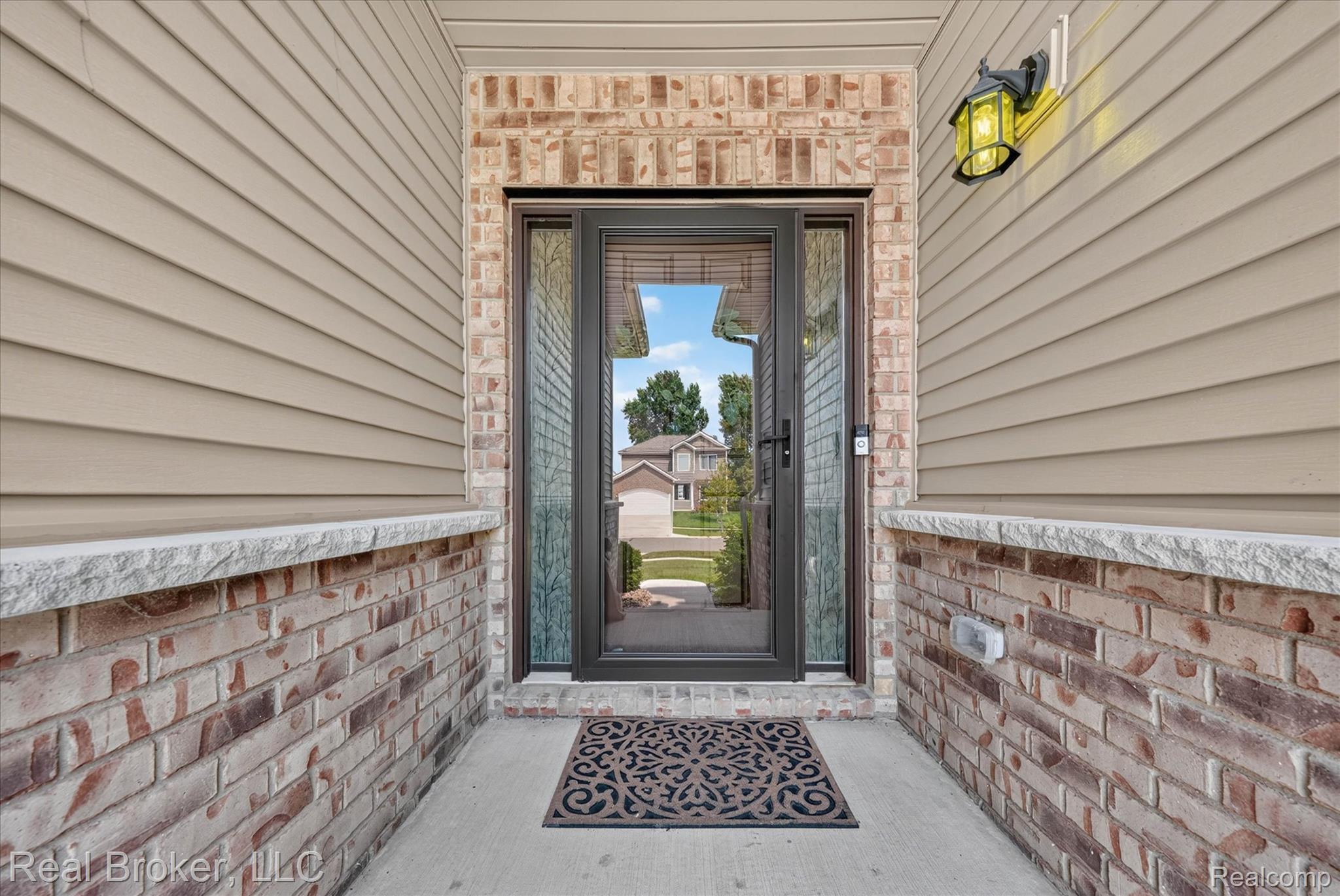 322 Hidden River E