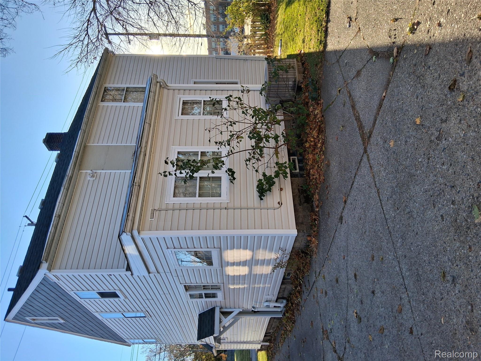 525 E Mount Hope Avenue