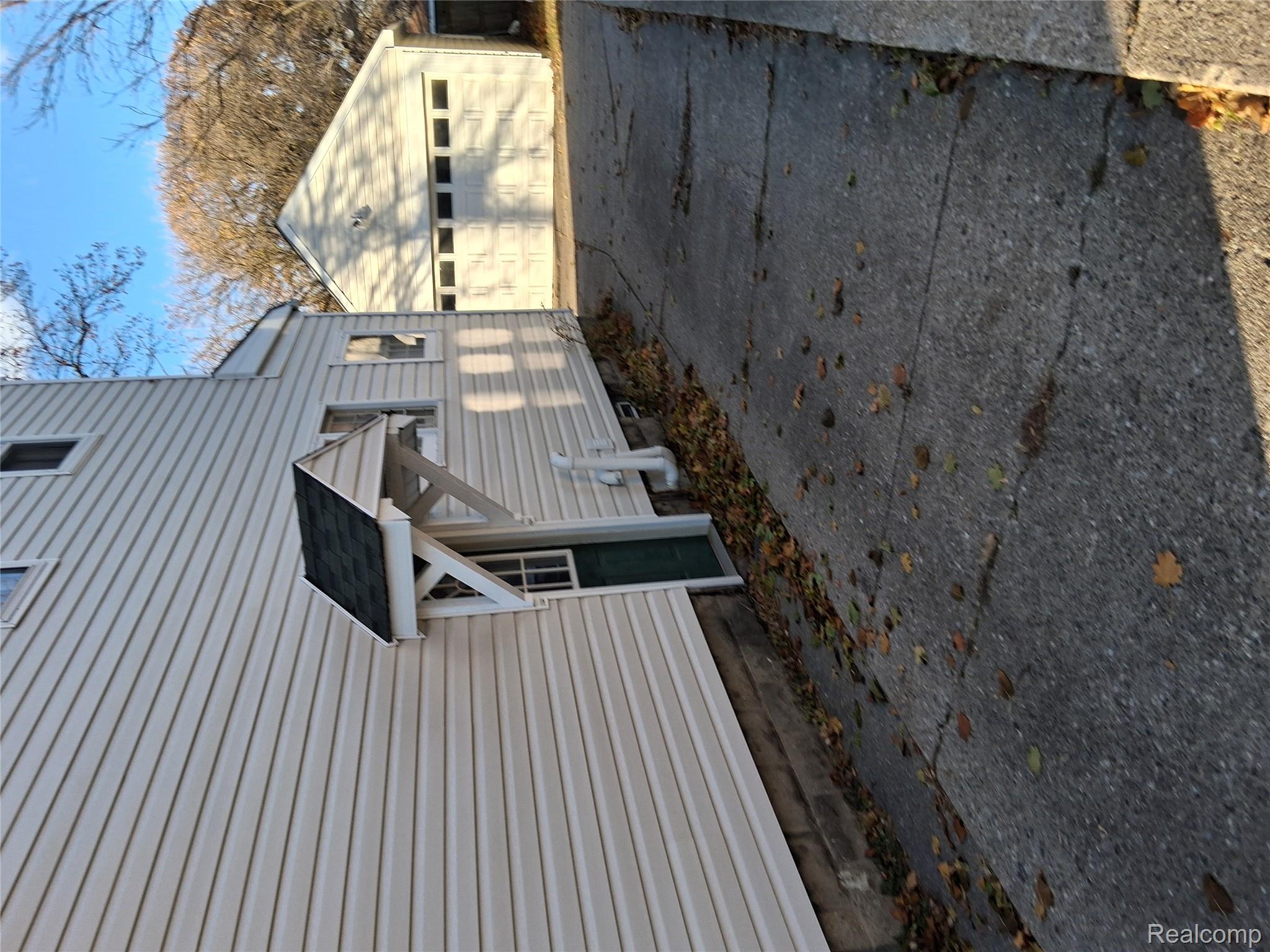 525 E Mount Hope Avenue