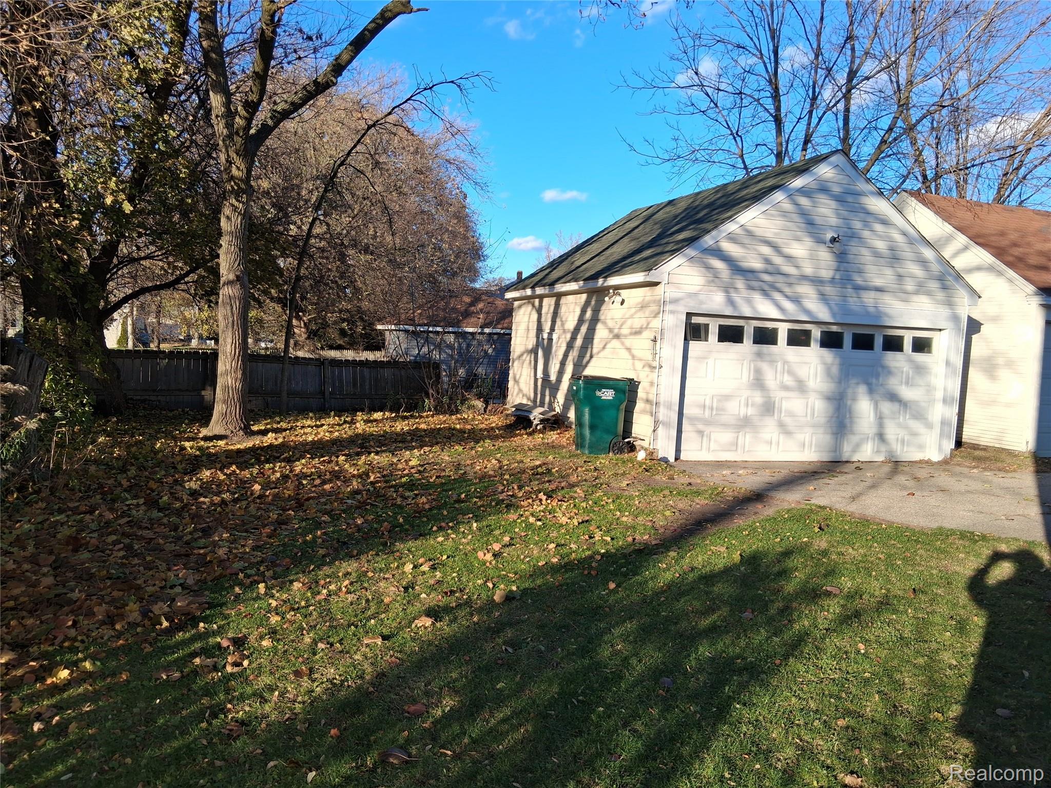 525 E Mount Hope Avenue