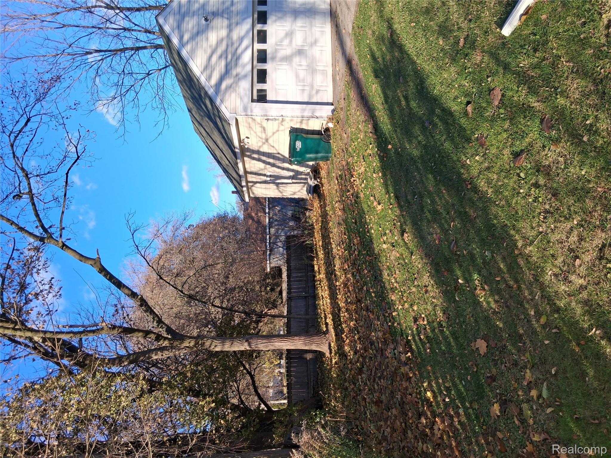 525 E Mount Hope Avenue