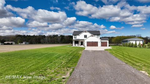 2374 S Thomas Road Saginaw Charter Township MI 48609