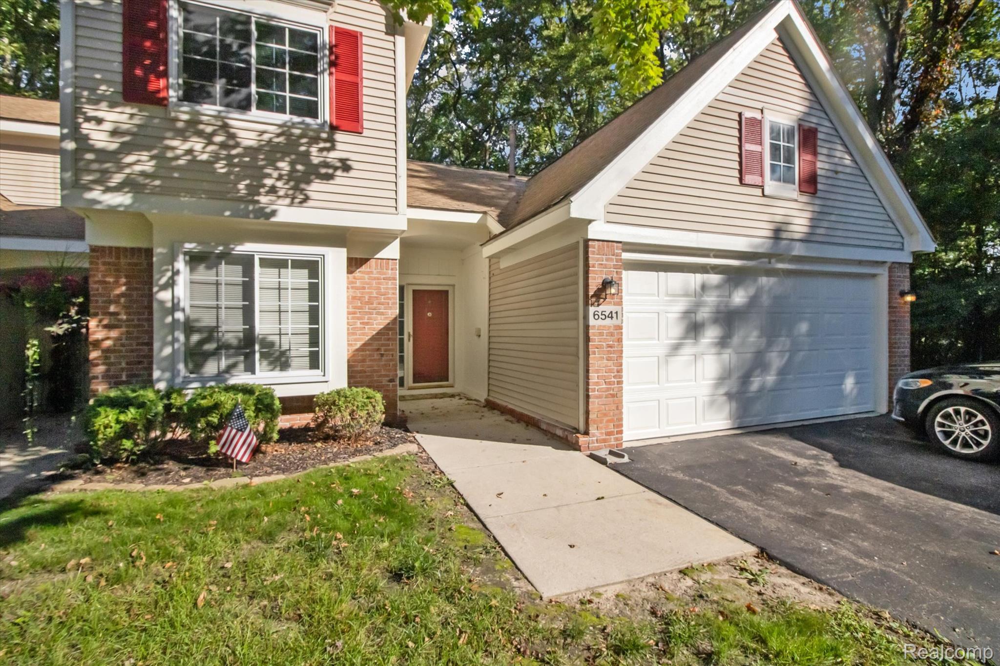 6541 Pembrook Drive