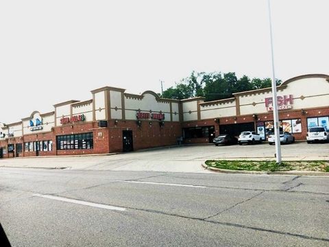 694-722 W Huron Street Pontiac City MI 48341