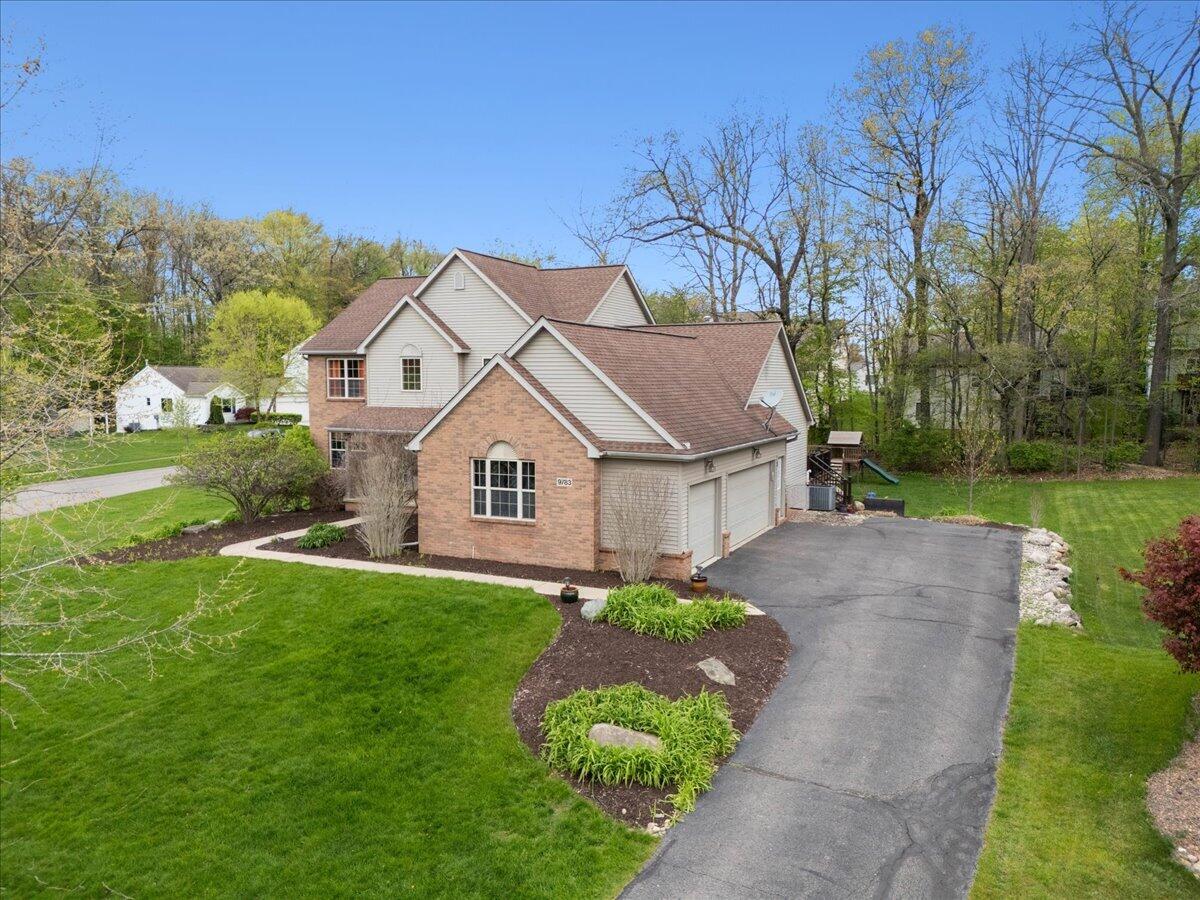 9783 Viewcrest Court