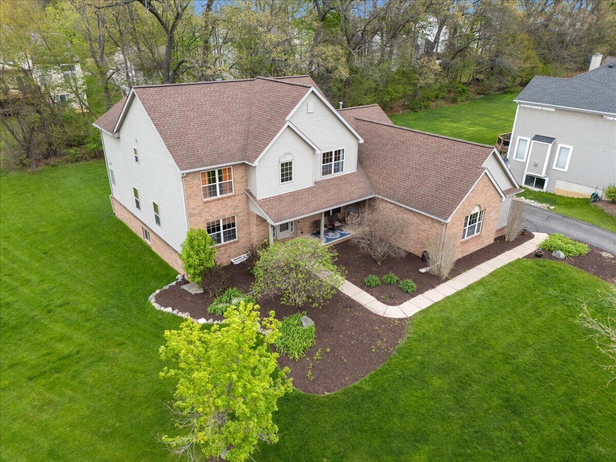 9783 Viewcrest Court
