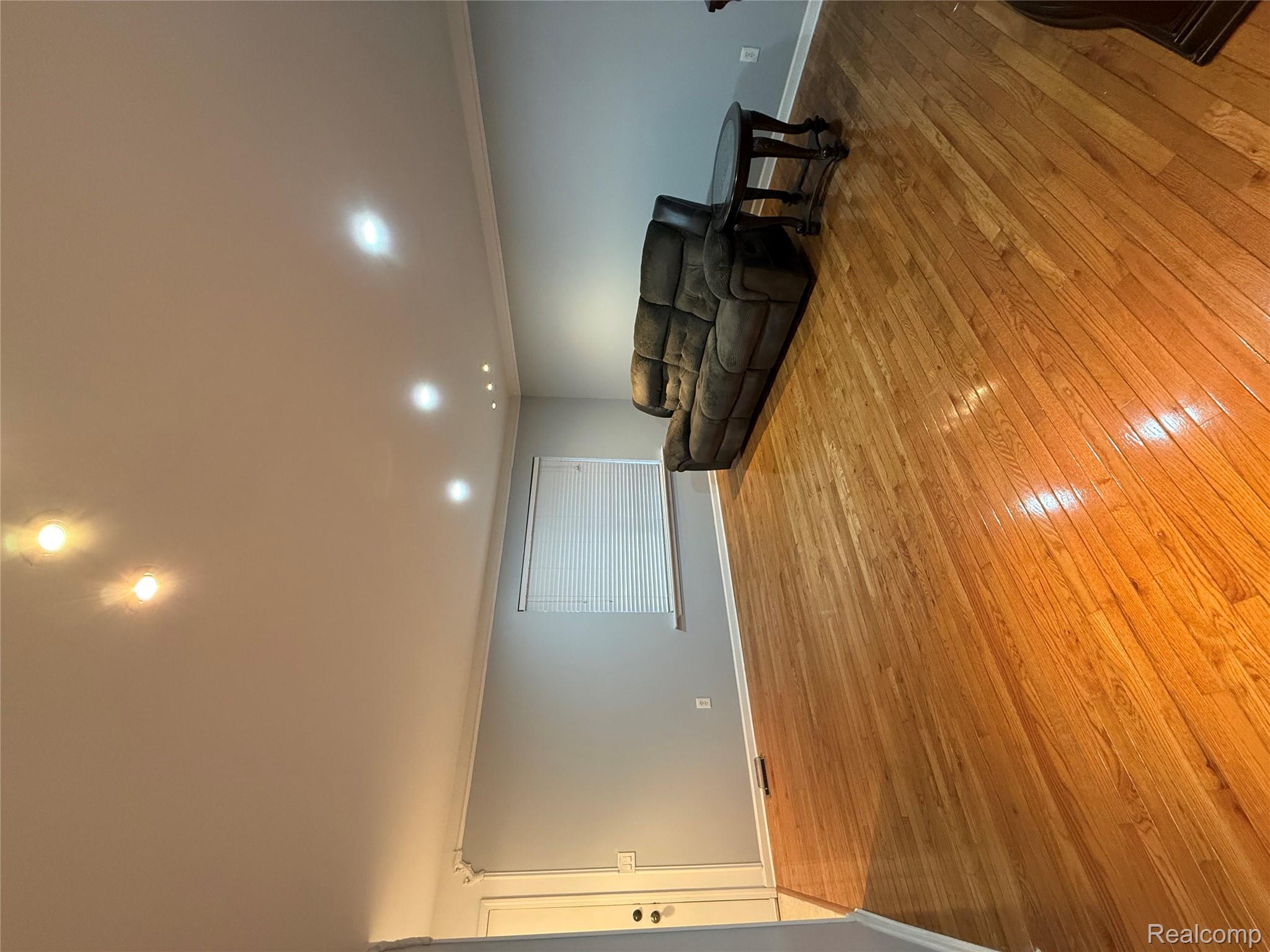 5561 Mansfield Avenue