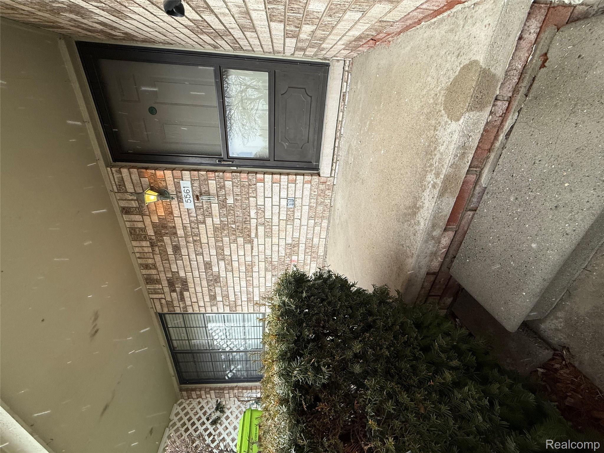 5561 Mansfield Avenue