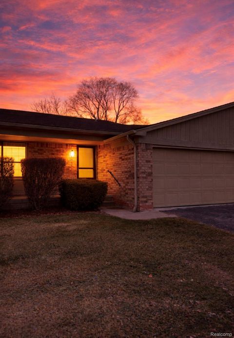 5561 Mansfield Avenue Sterling Heights City MI 48310